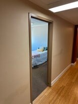 Building Photo - 423 Boulevard NE