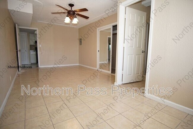 Building Photo - 10551 Kinross Ave