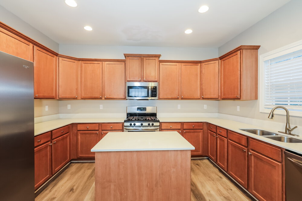 Building Photo - 908 Maple Leaf Dr