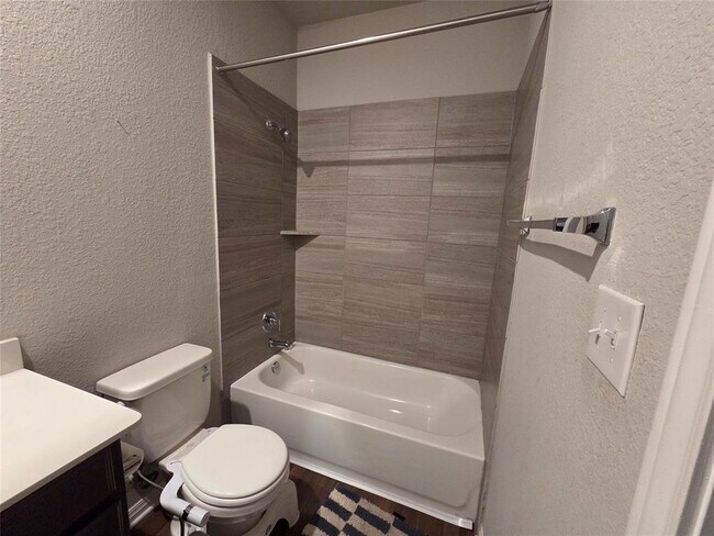 Building Photo - 1604 Homestead Farms Dr