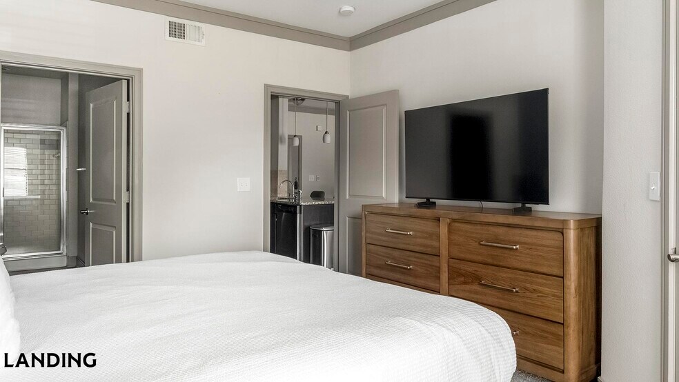 Building Photo - 18021 Kingsland Blvd