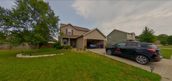 Building Photo - 3D Tour Available - Gorgeous East-Side Home + 2 Car Garage + Fenced-in Backyard! Available July 3rd!