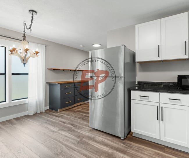 Building Photo - 915 N 19th St