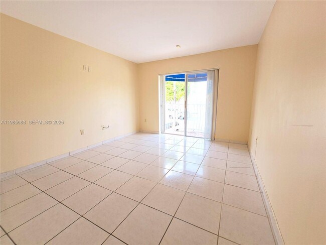 Building Photo - 365 NW 85th Ct