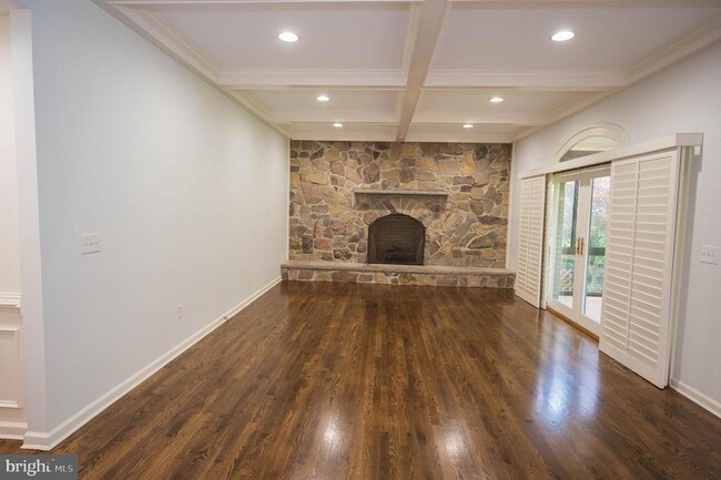 Building Photo - 5482 Royal Mile Blvd