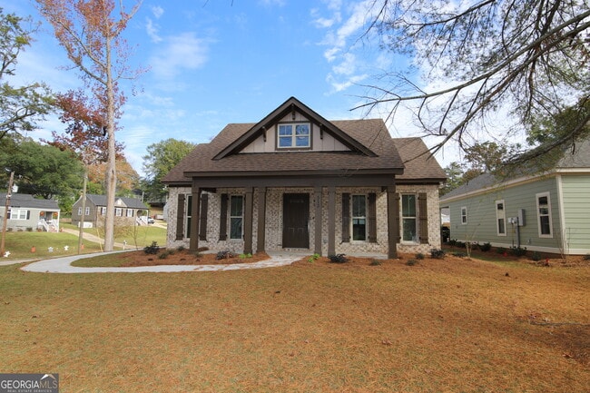 Building Photo - 512 Springdale Dr
