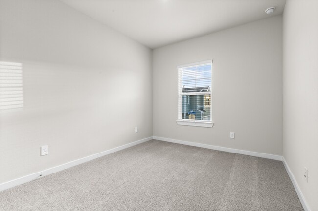 Building Photo - 2213 Bay Breeze Dr