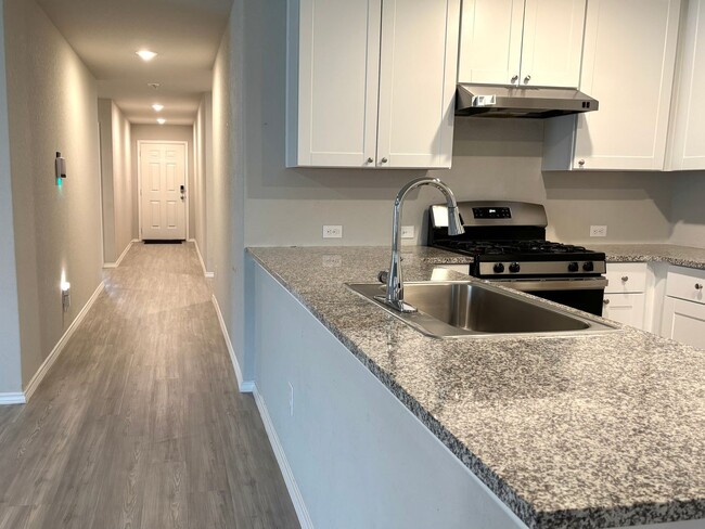 Building Photo - Beautiful 4 Bedroom Home in Schertz!