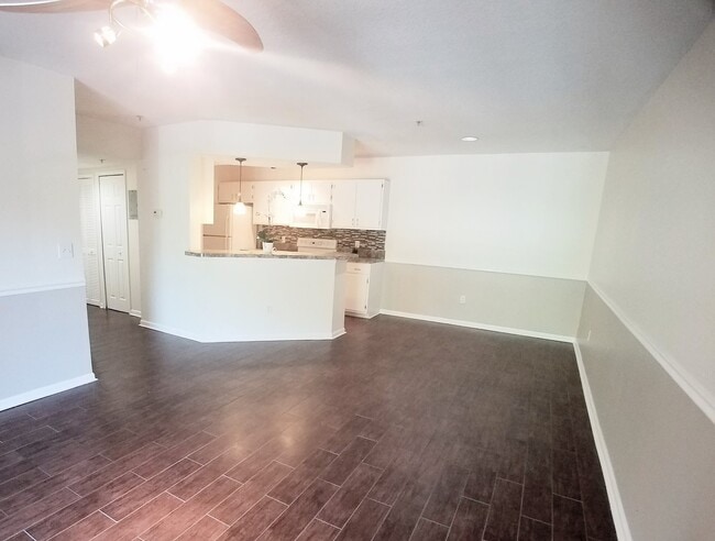 Building Photo - Gorgeous 1/1 Condo for Rent at The Crest close to UCF and Valencia College.