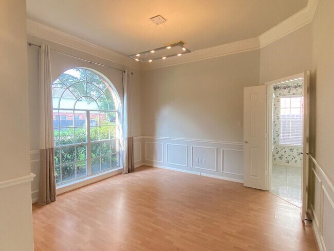 Building Photo - 20723 Spring Rose Dr