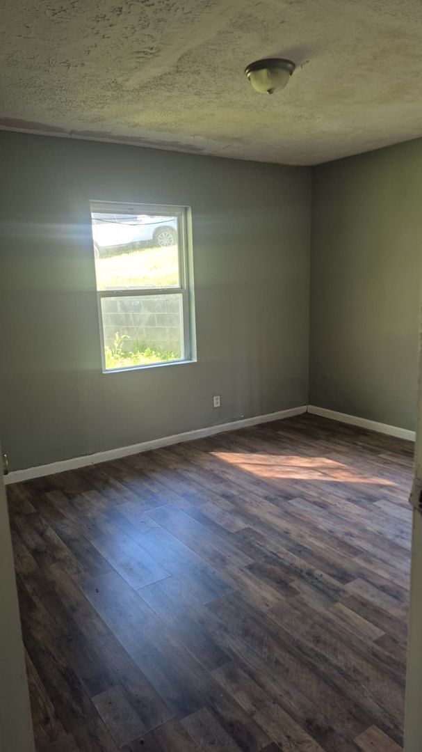 Building Photo - Affordable 1 Bedroom – Only $650/Month