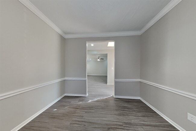 Building Photo - 2127 Jamara Ln