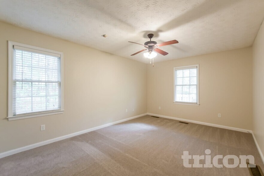 Building Photo - 441 Dillon Dr