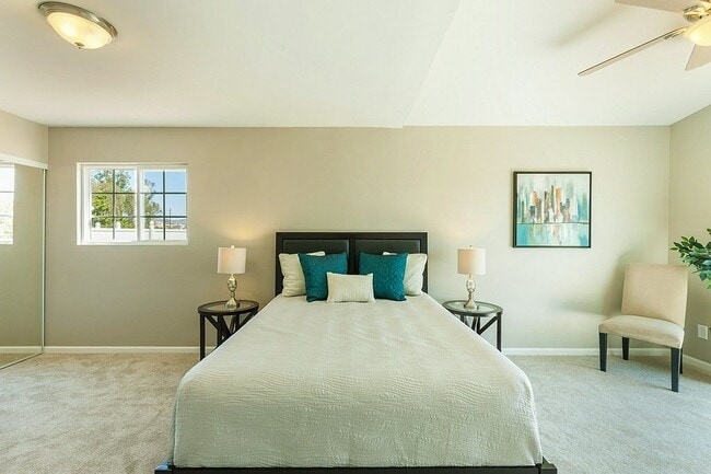 Building Photo - 714 Herbert St