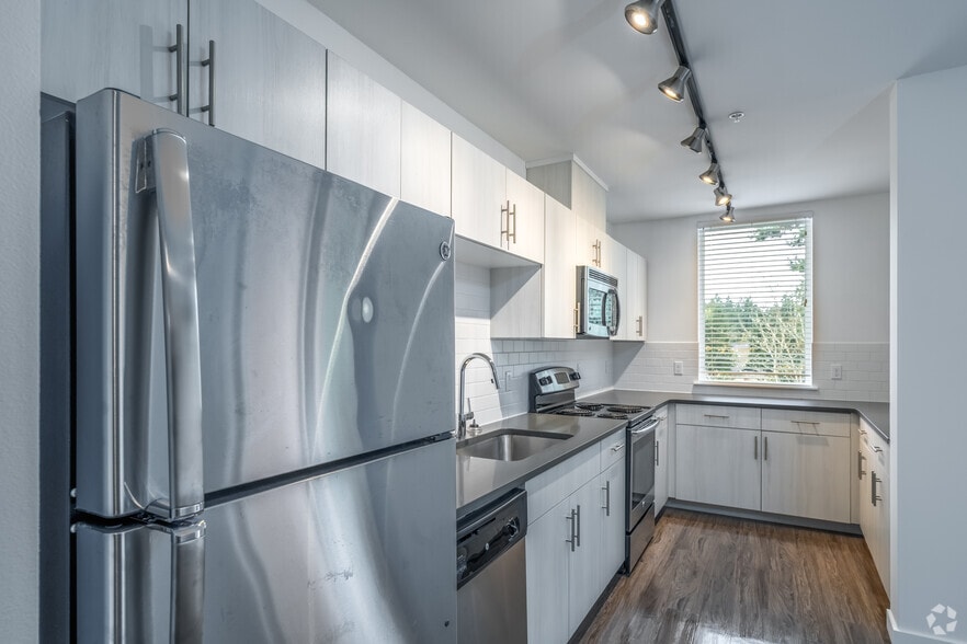 Primary Photo - Greenwood Place Apartments