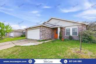 Building Photo - 8401 Swan Park Dr