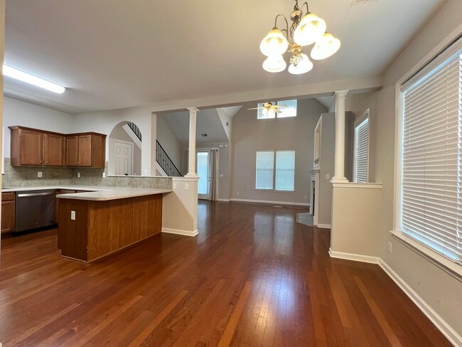 Building Photo - 154 Island Bluff Dr
