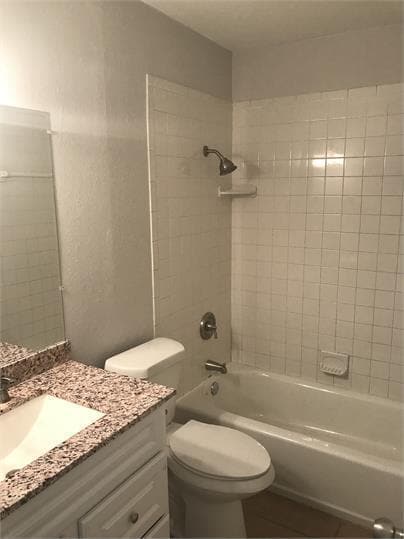 Building Photo - 2/1 Duplex in Great North Austin Location