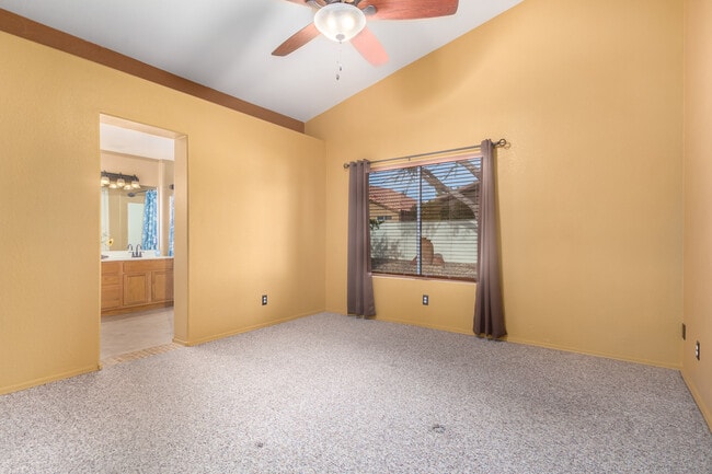 Building Photo - 9150 W Grovers Ave