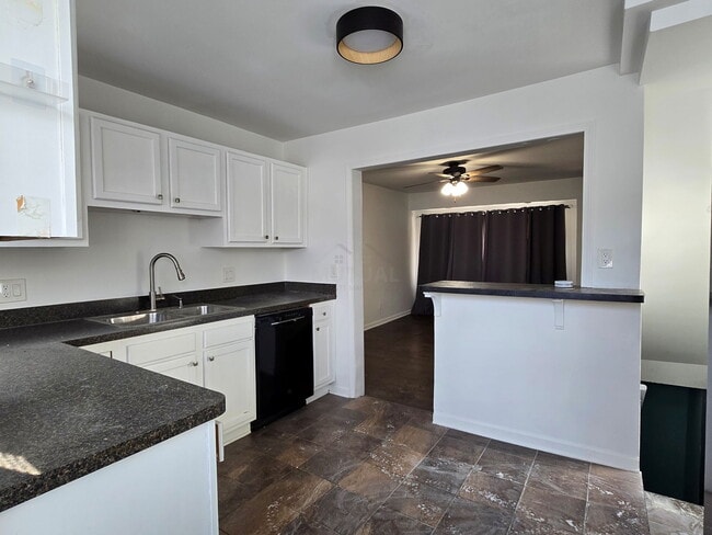 Building Photo - 25312 Winton St