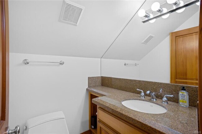 Building Photo - 502 Goldenrod Ave