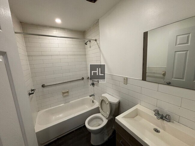 Building Photo - MONROE AVENUE