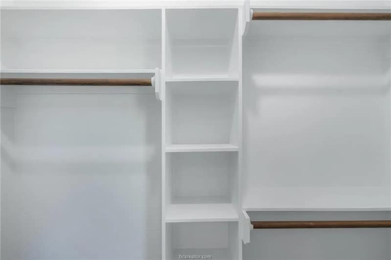 Building Photo - 5041 Mooney Fls Dr