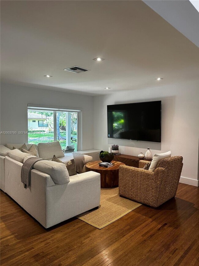 Building Photo - 630 San Lorenzo Ave