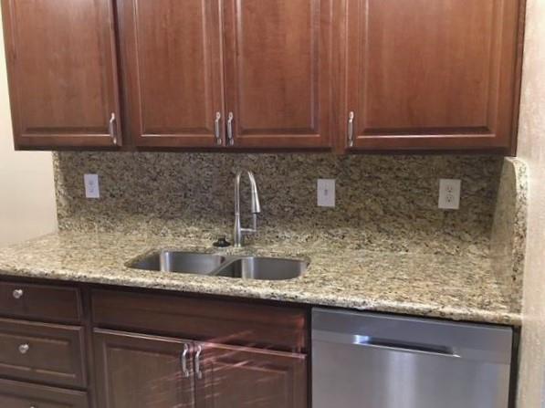 Building Photo - 5236 Nash Dr