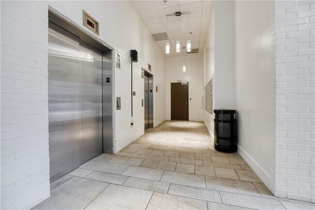 Building Photo - 232 19th St NW
