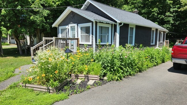 Building Photo - 176 W North St