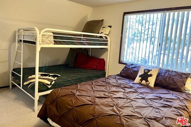 Building Photo - 42534 La Placida Ave