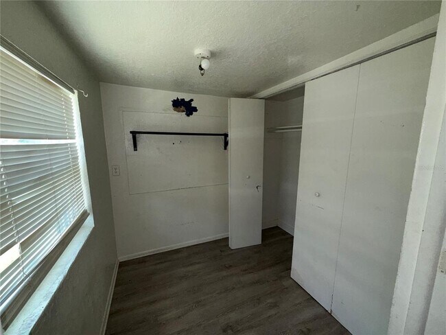 Building Photo - 1117 N Brack St