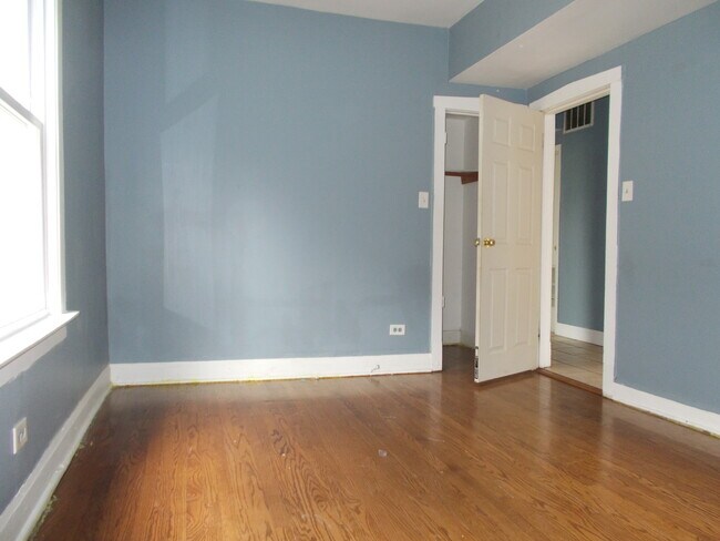 Building Photo - 5931 S Campbell Ave