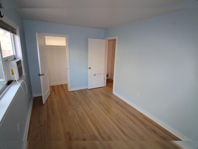 Building Photo - 2185 44th St Apt C