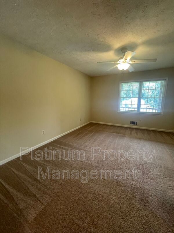 Building Photo - 118 Arbour Way