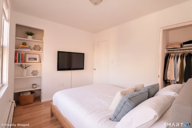 Building Photo - 117 Lamberton St