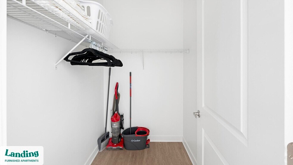 Building Photo - 2708 Old Lebanon Pike