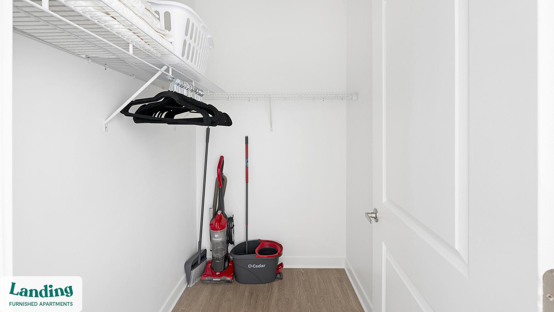 Building Photo - 2708 Old Lebanon Pike