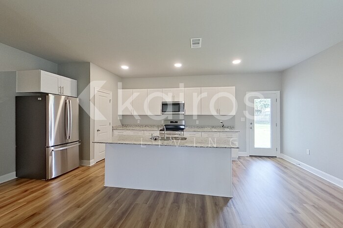 Building Photo - 13760 Willowmore Dr