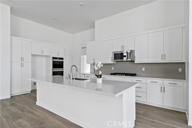 Building Photo - 280 Mustang Ln