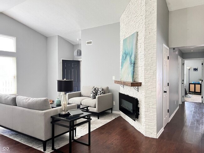Building Photo - 10779 Park Vista Ct