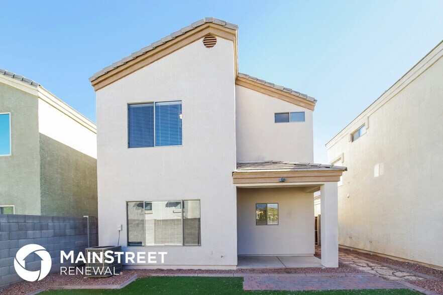 Building Photo - 22010 N 29th Dr