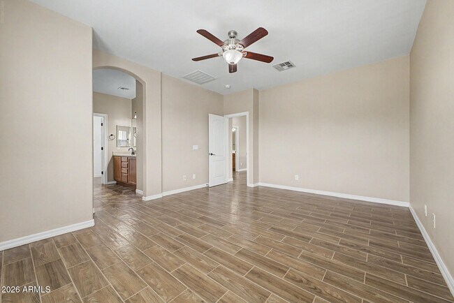 Building Photo - 15155 N 145th Ave