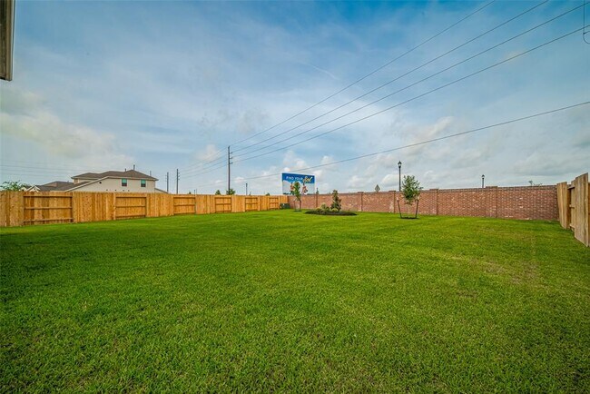 Building Photo - 108 Eliana Shores Dr