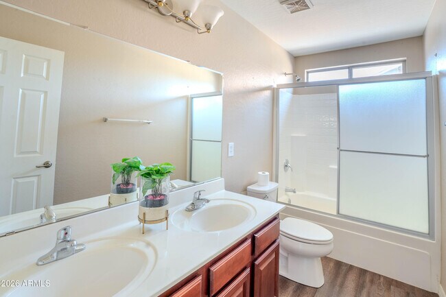 Building Photo - 19396 N Lousandra Dr