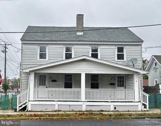 Building Photo - 4 E Vine St