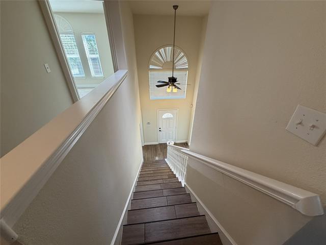 Building Photo - 1001 Meadow Creek Dr