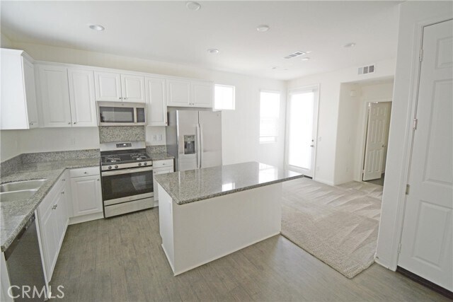 Building Photo - 16171 Paddock Ave