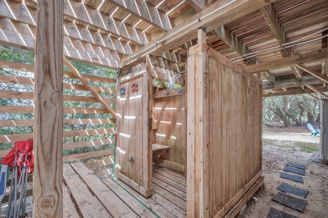 Building Photo - 4327 S Hammerhead Dr